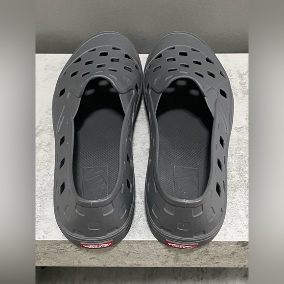 Vans Trek Slip-on Grey Perforated Loafers Water friendly shoes Size 12 - Picture 3 of 8